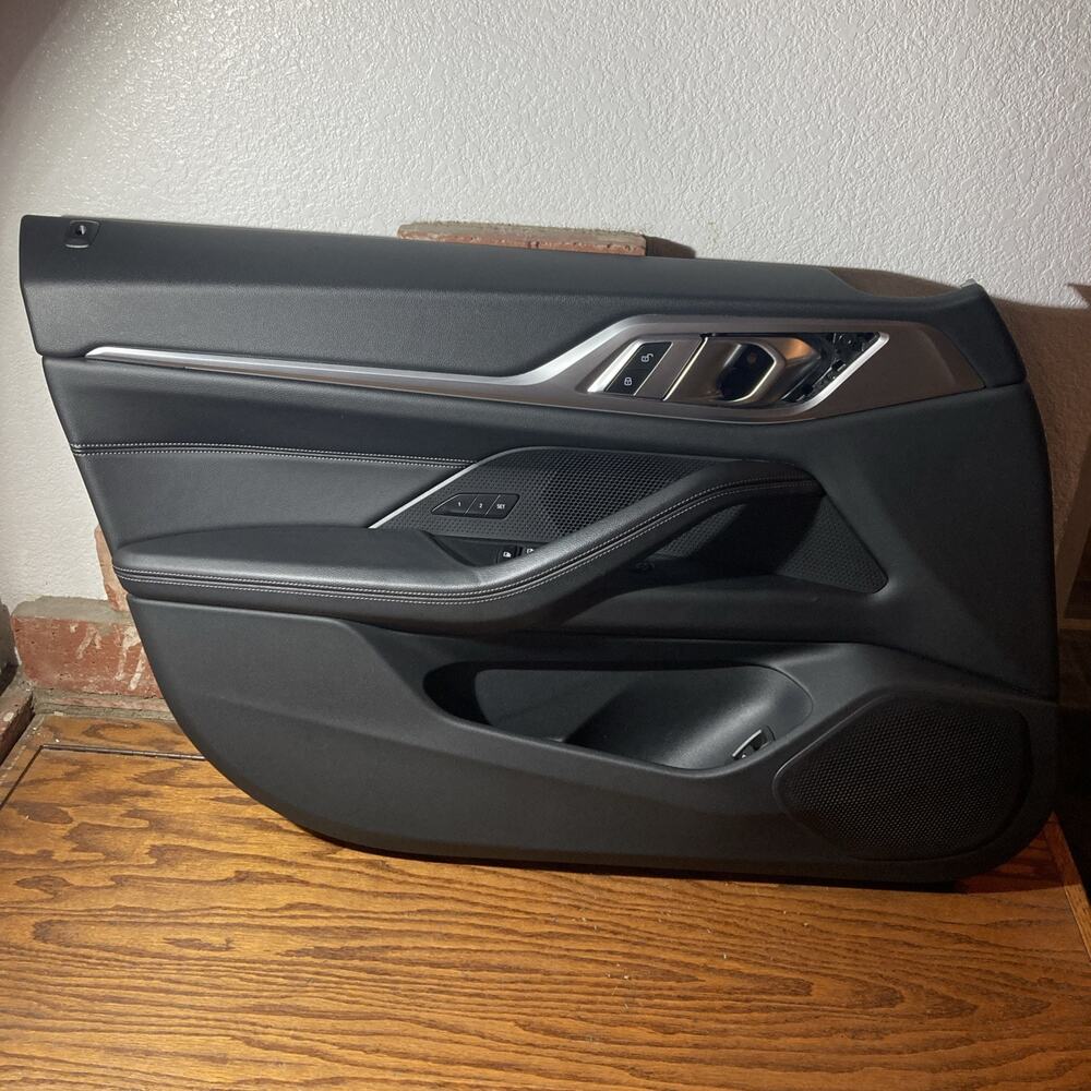 BMW I4 DOOR PANEL LEFT FRONT 2023 OEM